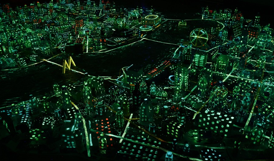 «Метрополис. Казань» — своеобразный макет города, который можно увидеть только в темноте