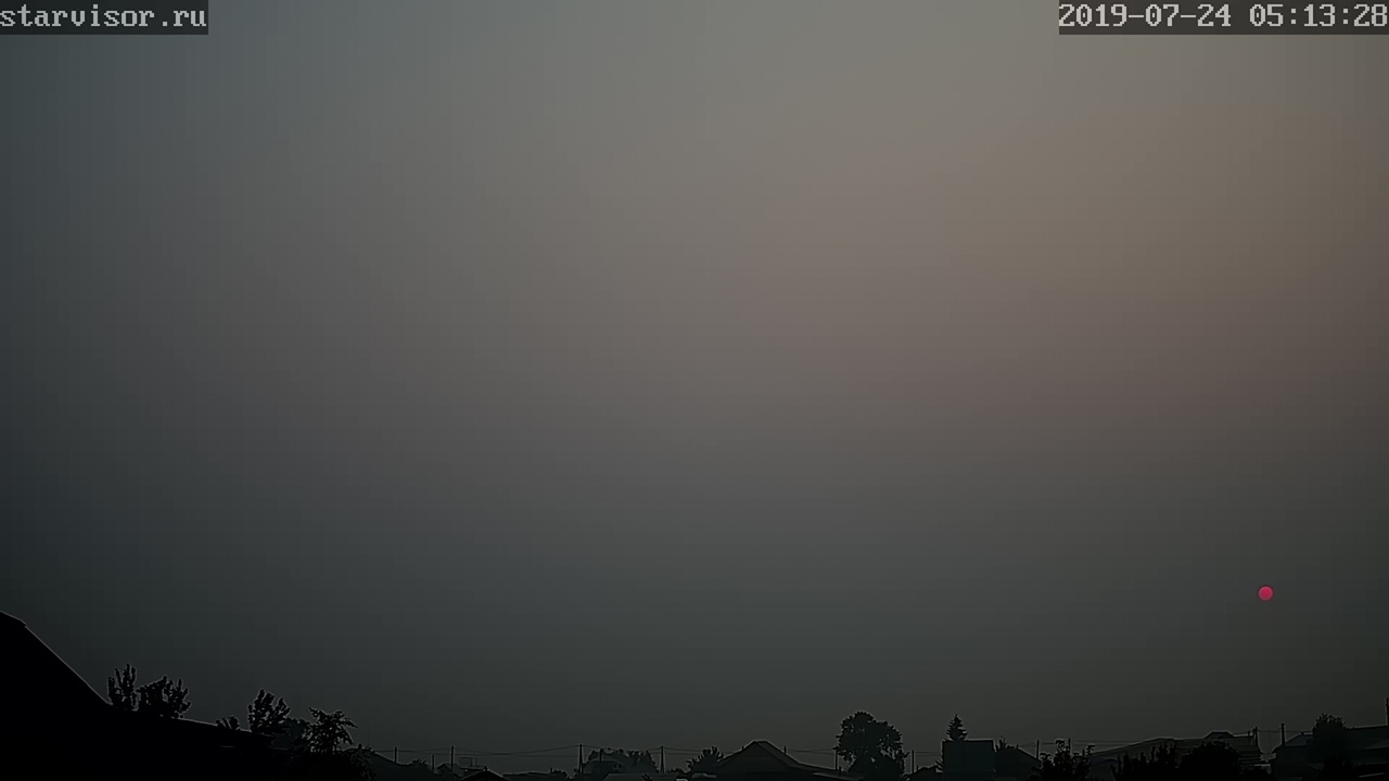 Дым от сибирских лесных пожаров утром 24 июля 2019 года