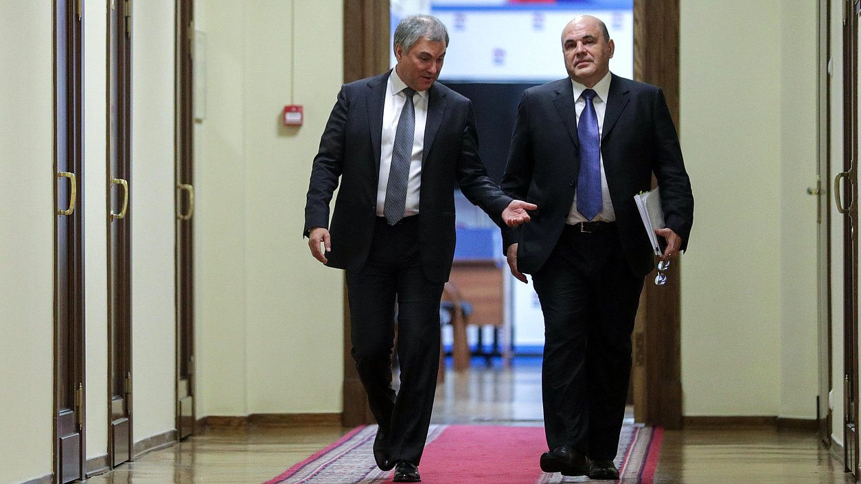 На встрече с думскими фракциями Михаил Мишустин кратко обозначил приоритеты работы в новой должности На встрече с думскими фракциями Михаил Мишустин кратко обозначил приоритеты работы в новой должности
