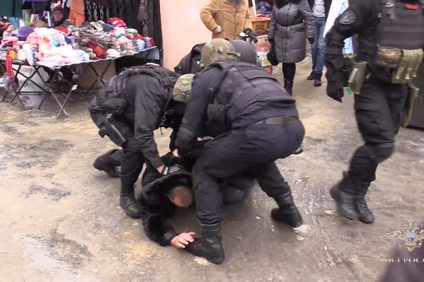 Визит спецназа для мошенников оказался абсолютно неожиданным Визит спецназа для мошенников оказался абсолютно неожиданным