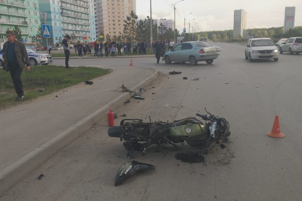 В ДТП погибла пассажирка мотоцикла — по предварительным данным, девушке было 15 лет В ДТП погибла пассажирка мотоцикла — по предварительным данным, девушке было 15 лет
