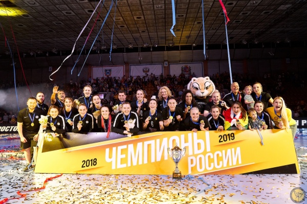 Ростовская команда в этом году стала чемпионом России, а также завоевала Кубок и Суперкубок страны Ростовская команда в этом году стала чемпионом России, а также завоевала Кубок и Суперкубок страны