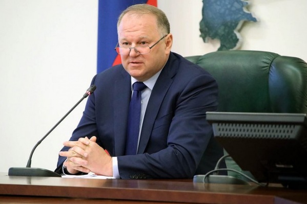 Решить вопрос с главой Челябинска Николай Цуканов потребовал у председателя заксобрания Владимира Мякуша Решить вопрос с главой Челябинска Николай Цуканов потребовал у председателя заксобрания Владимира Мякуша