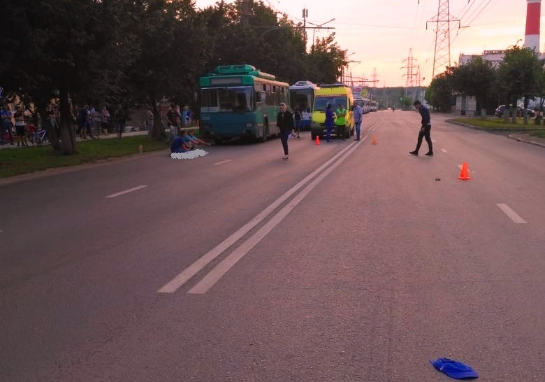 Ребенок погиб на месте аварии Ребенок погиб на месте аварии
