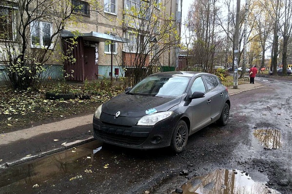 Авария случилась на этой машине Авария случилась на этой машине