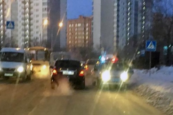 ДТП случилось на пешеходном переходе в Нижней зоне Академгородка ДТП случилось на пешеходном переходе в Нижней зоне Академгородка