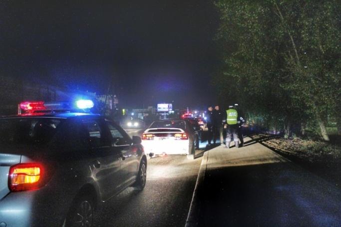 Владелицу автомобиля остановили на одной из дорог Красноярска после эпатажного видео Владелицу автомобиля остановили на одной из дорог Красноярска после эпатажного видео
