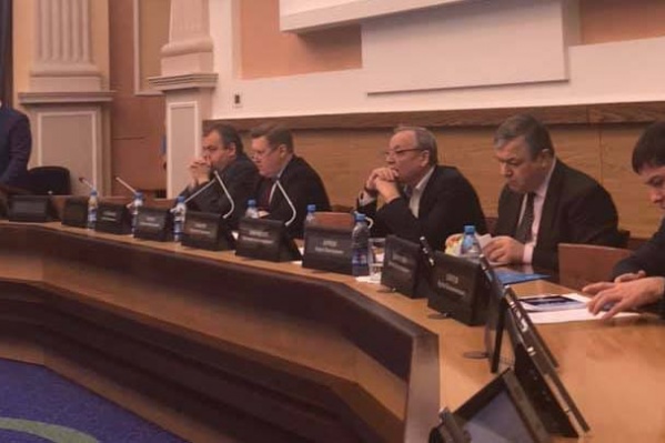 Чиновники на заседании по реформе предложили реформировать департамент путём его увеличения Чиновники на заседании по реформе предложили реформировать департамент путём его увеличения