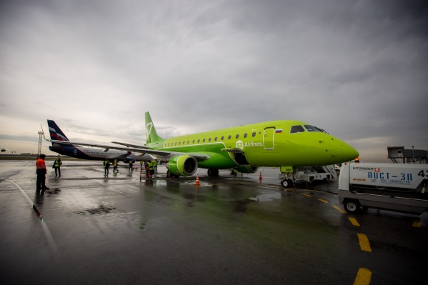 Embraer 170-LR в «Толмачёво» Embraer 170-LR в «Толмачёво»