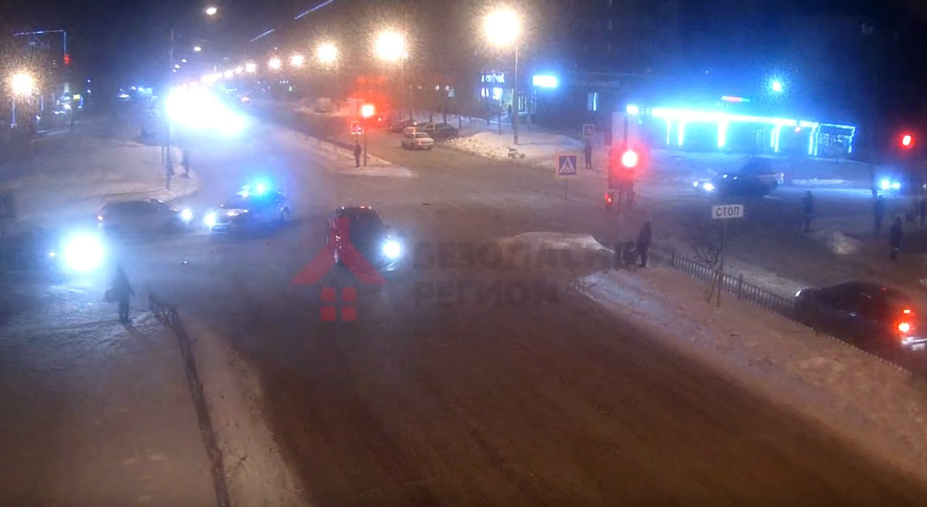 ДТП с машиной полиции на «проклятом» перекрёстке в Ярославле сняли камеры видеонаблюдения