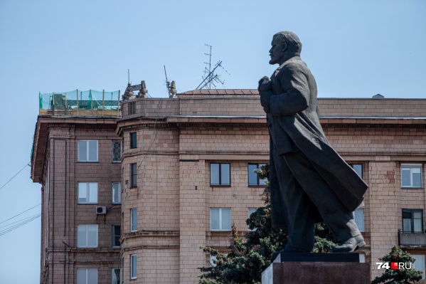 По мнению урбаниста Льва Владова, ремонт уничтожит исторический облик дома По мнению урбаниста Льва Владова, ремонт уничтожит исторический облик дома
