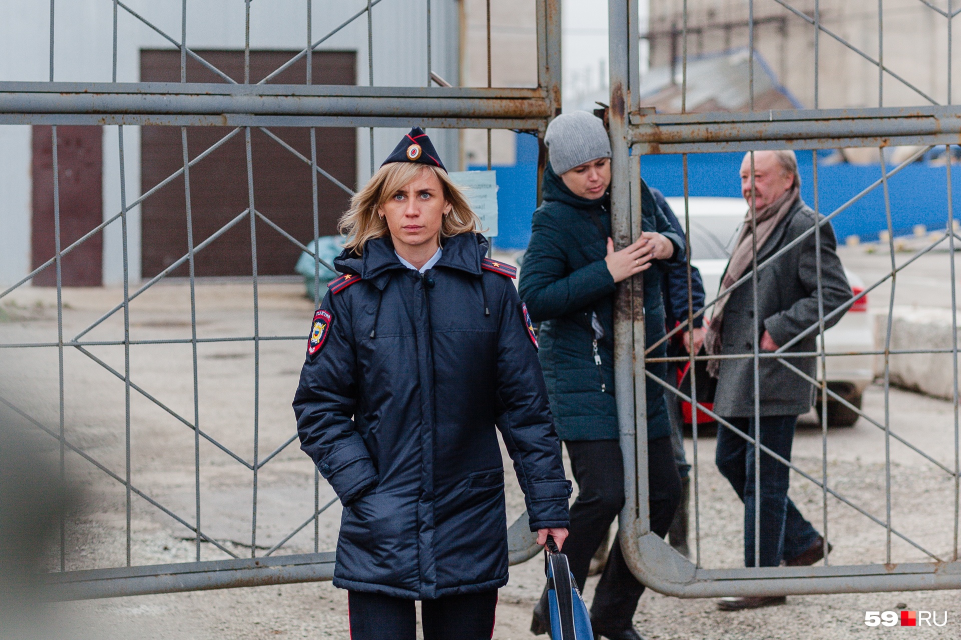 Попасть на территорию не так просто. Как и выйти Попасть на территорию не так просто. Как и выйти