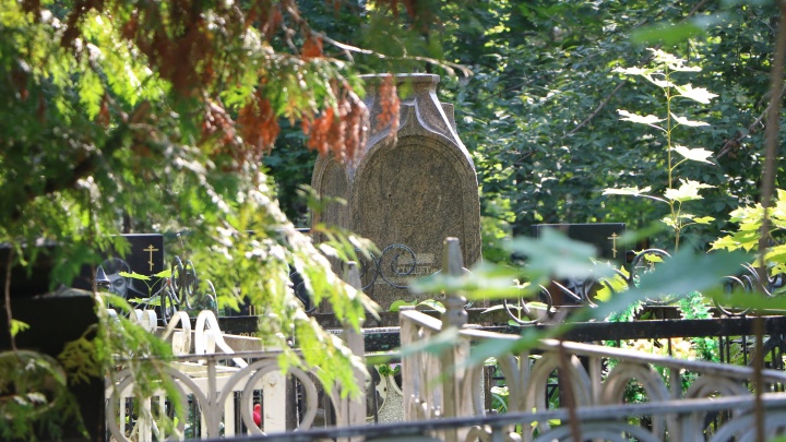 Администрация Выксы получила штраф за то, что хоронила людей мимо кладбища