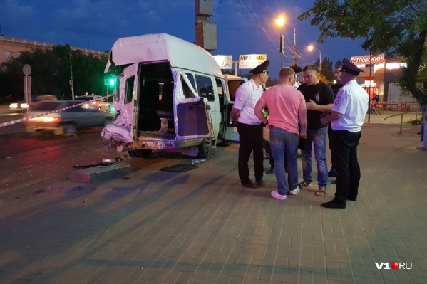 Три человека после аварии обратились в больницы самостоятельно Три человека после аварии обратились в больницы самостоятельно 