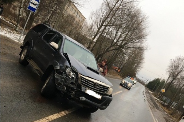 Эксперты установят, с какой скоростью ехал водитель внедорожника Эксперты установят, с какой скоростью ехал водитель внедорожника 