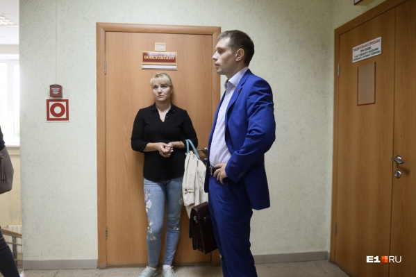 Защитник подростка, обвиняемого в убийстве, уверен, что решение об аресте продиктовано общественным резонансом Защитник подростка, обвиняемого в убийстве, уверен, что решение об аресте продиктовано общественным резонансом