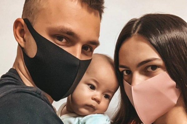 Супруги живут в Китае уже год. Месяц назад там начал распространяться смертельный вирус Супруги живут в Китае уже год. Месяц назад там начал распространяться смертельный вирус