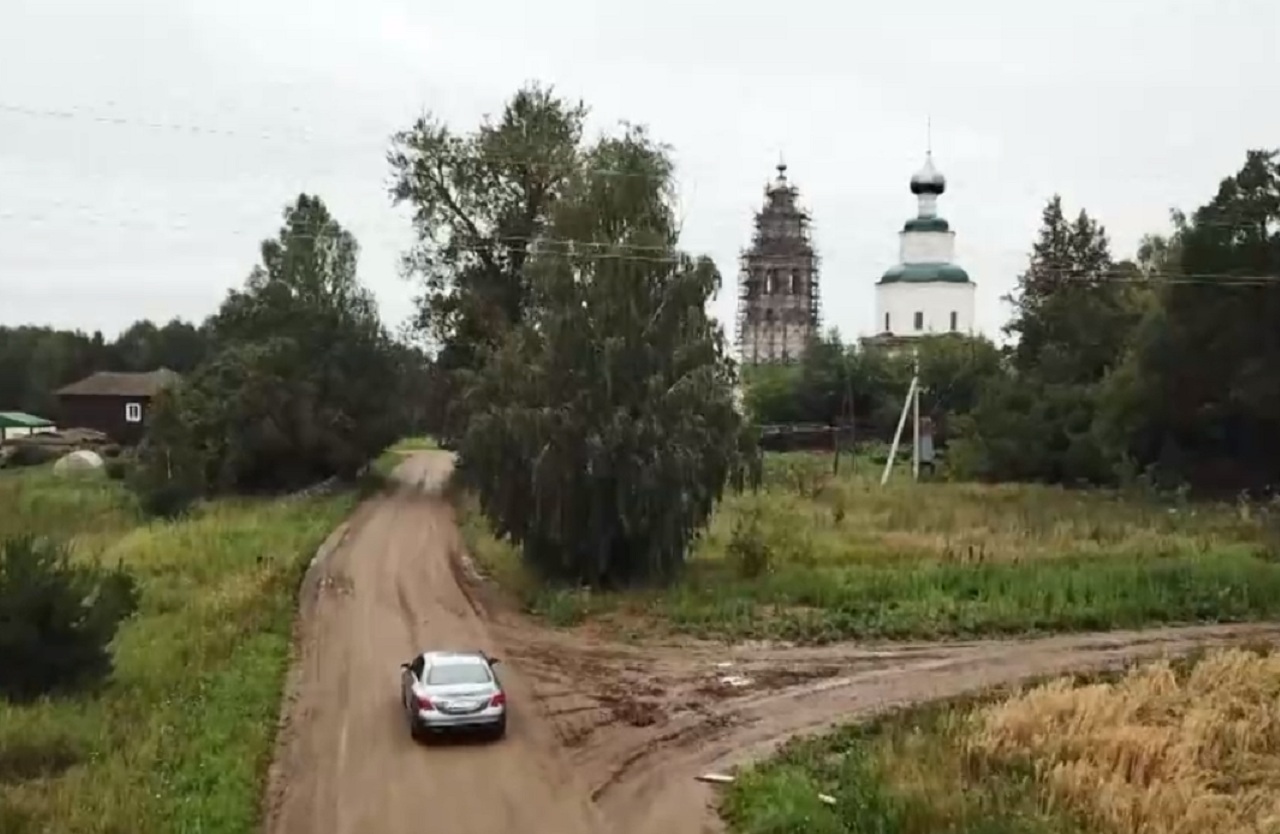 Здесь видно, в каком состоянии дороги села Каширино Здесь видно, в каком состоянии дороги села Каширино