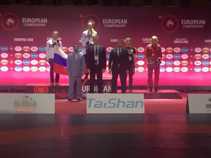 Ирина Громова (слева) стала второй на чемпионате Европы по грэпплингу в апреле, а сейчас борется за медали среди самбисток Ирина Громова (слева) стала второй на чемпионате Европы по грэпплингу в апреле, а сейчас борется за медали среди самбисток