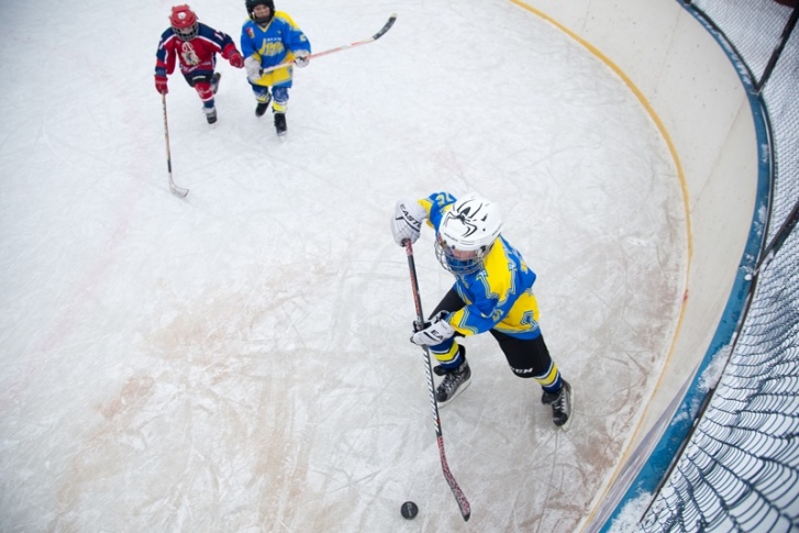 Северодвинску и Матигорам обещают новые хоккейные корты