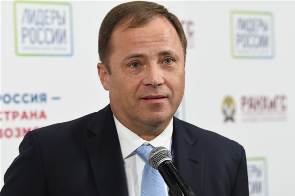 Игорь Комаров сменил на посту полпреда Михаила Бабича Игорь Комаров сменил на посту полпреда Михаила Бабича