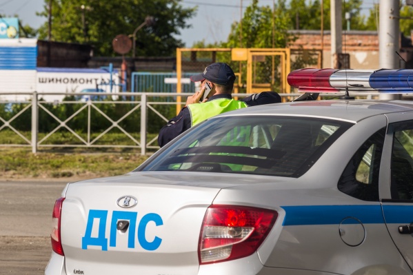 Водитель сбил 7-летнего ребёнка, отвёз его в больницу и вернулся на место аварии Водитель сбил 7-летнего ребёнка, отвёз его в больницу и вернулся на место аварии