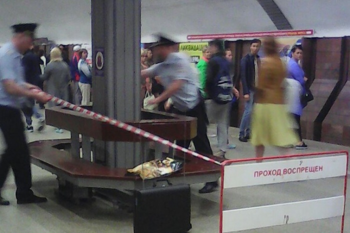 Оцепление на станции метро «Площадь Маркса» Оцепление на станции метро «Площадь Маркса»