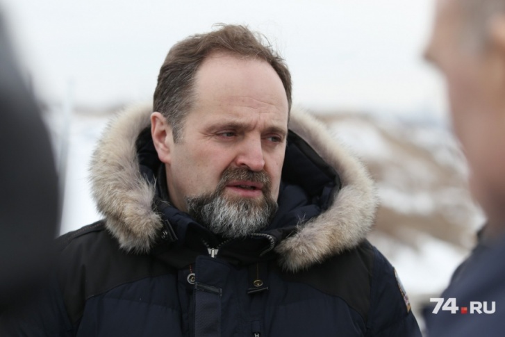 Сергей Донской бегло осмотрел заводы и провёл совещание за закрытыми дверями Сергей Донской бегло осмотрел заводы и провёл совещание за закрытыми дверями