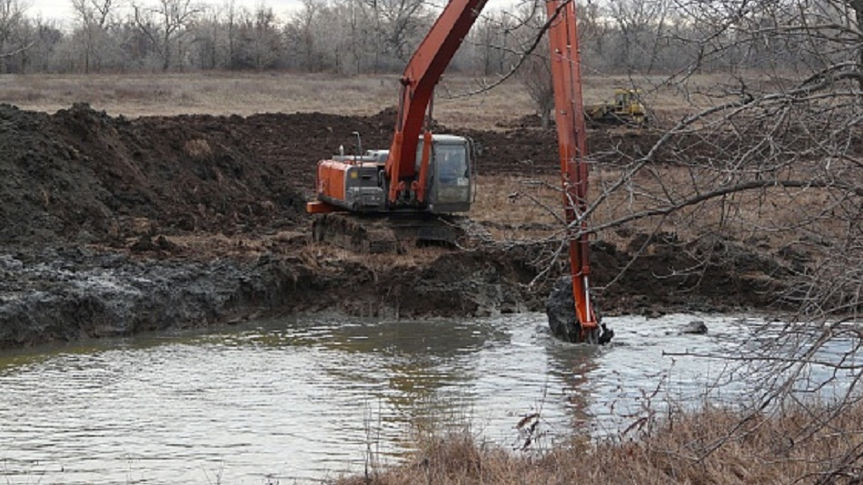 В Волгоградской области расчистят 7,4 километра реки Арчеды