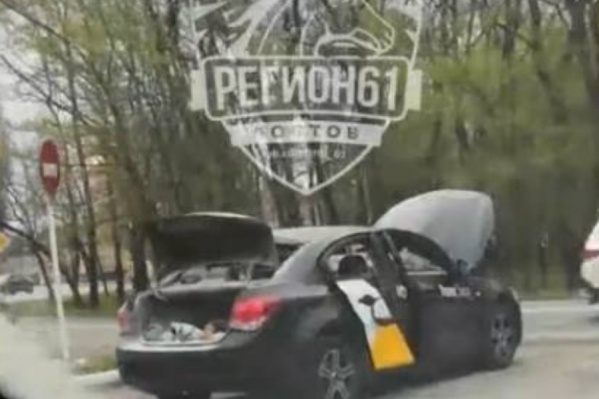 Машина взорвалась недалеко от заправки Машина взорвалась недалеко от заправки