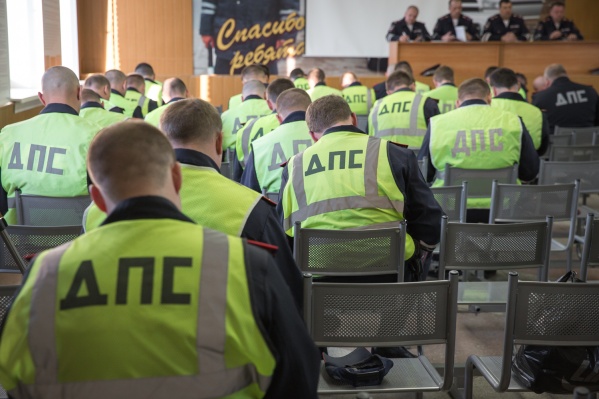 Чтобы поступить на службу в ГИБДД, нужны водительские права и безупречное здоровье Чтобы поступить на службу в ГИБДД, нужны водительские права и безупречное здоровье