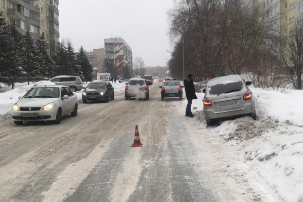 Пострадавшему пешеходу понадобилась помощь врачей Пострадавшему пешеходу понадобилась помощь врачей