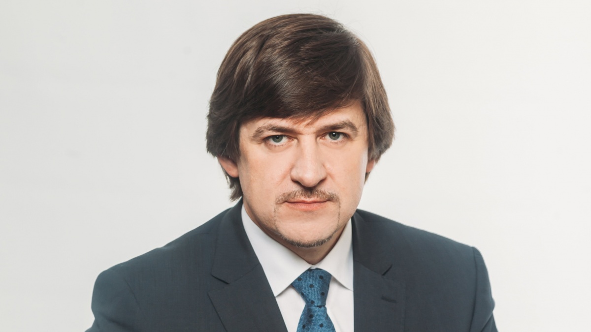 Сейчас Максим Афанасьев является мэром Тобольска. Туда он переехал из Тюмени. Вопрос: какую должность чиновник занимал в столице региона?
