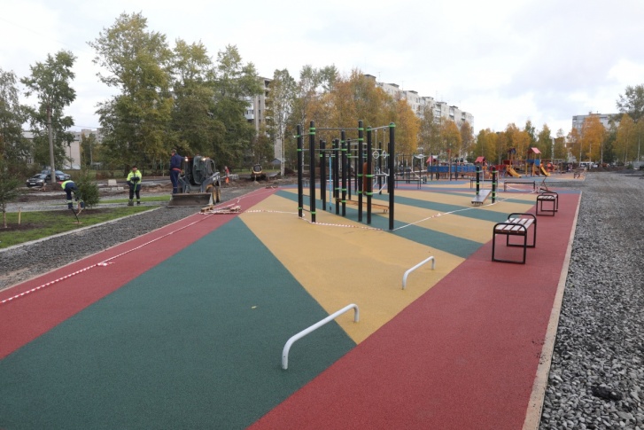 Изначально парк планировали закончить к 1 октября, но сроки перенесли из-за увеличения объемов работ