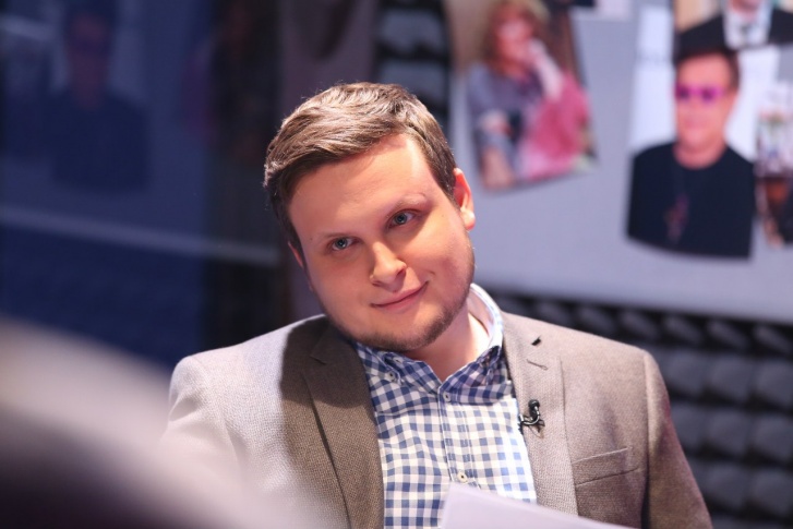 Алексей Столяров — пранкер Лексус. Вместе с Владимиром Кузнецовам под видом государственных деятелей и политиков разыгрывали по телефону украинского президент П. Порошенко, министра энергетики США, других видных политиков Алексей Столяров — пранкер Лексус. Вместе с Владимиром Кузнецовам под видом государственных деятелей и политиков разыгрывали по телефону украинского президент П. Порошенко, министра энергетики США, других видных политиков