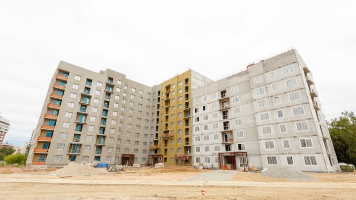 Шалость удалась: горожане скупили почти все квартиры в жилом квартале на Пионерке по 1,8 млн рублей
