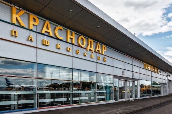 Одному из пассажиров стало плохо во время перелёта Одному из пассажиров стало плохо во время перелёта