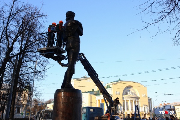 Игра вокруг театра снова перевернулась Игра вокруг театра снова перевернулась
