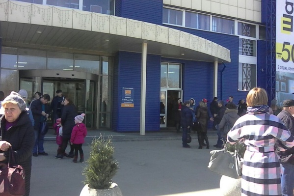 В ТЦ сработала автоматическая пожарная сигнализация В ТЦ сработала автоматическая пожарная сигнализация 