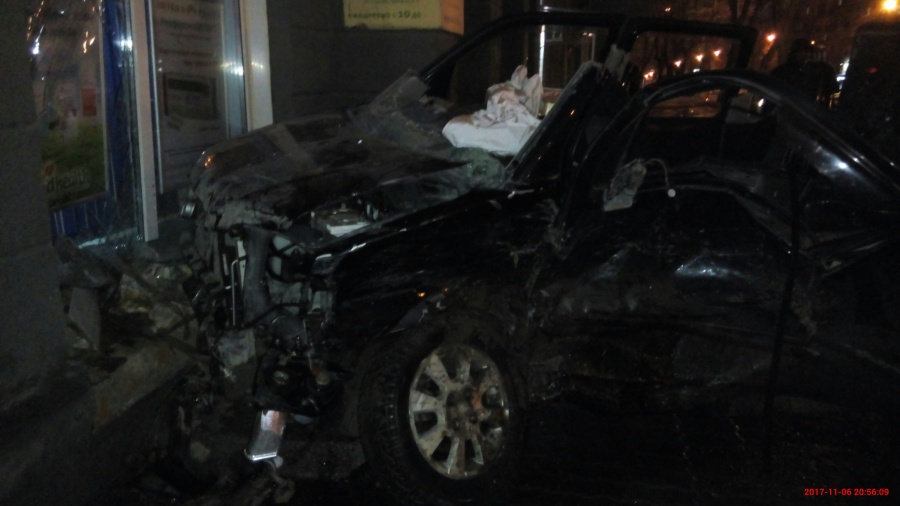 В Новосибирске пострадали две горожанки при автоаварии на Станиславского