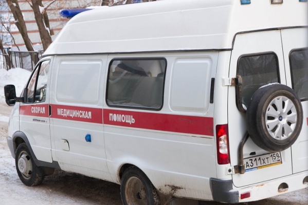 В Березниках друг больного, к которому приехала бригада скорой медицинской помощи, напал сзади на водителя В Березниках друг больного, к которому приехала бригада скорой медицинской помощи, напал сзади на водителя