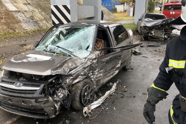 По данным МЧС, авария произошла в 14:20 По данным МЧС, авария произошла в 14:20 