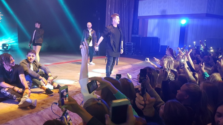 Курганцы передали привет Максиму Фадееву на концерте участников проекта «Песни»