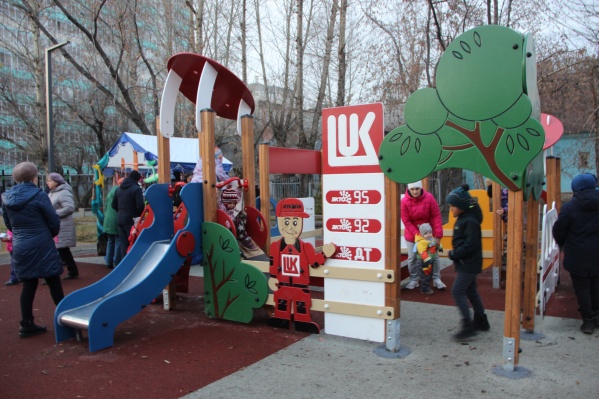 Детская площадка в новом сквере Детская площадка в новом сквере 