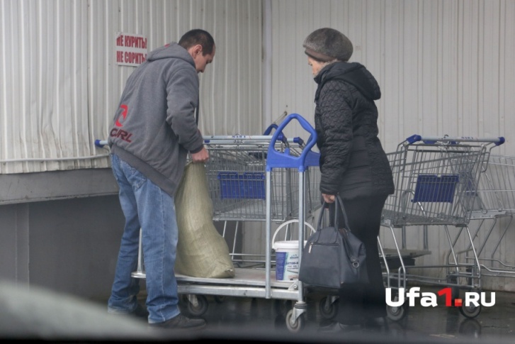 Уфимцы уже начали закупать продукты на новогодний стол Уфимцы уже начали закупать продукты на новогодний стол