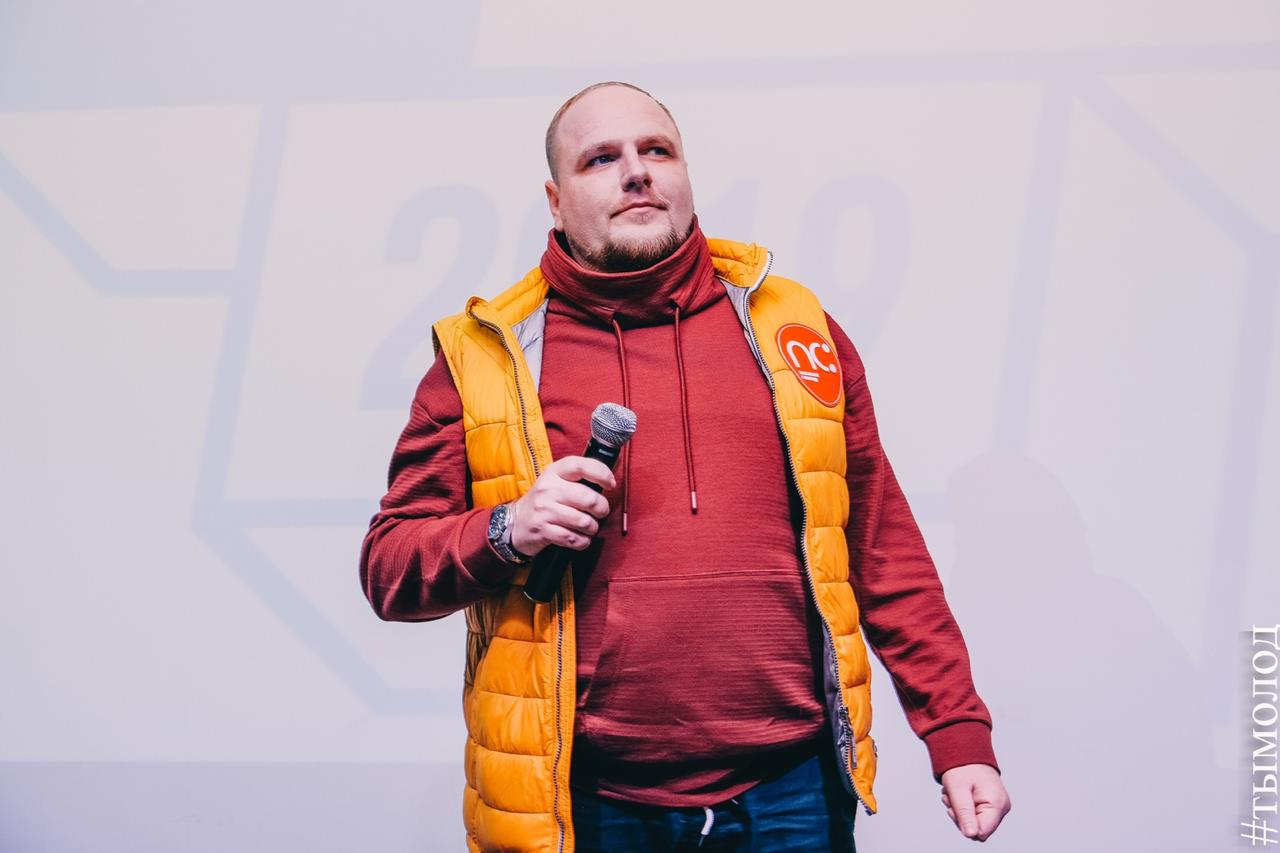 Диагноз Дмитрию поставили 12 лет назад. Сейчас он помогает тем, кто только узнал о болезни Диагноз Дмитрию поставили 12 лет назад. Сейчас он помогает тем, кто только узнал о болезни