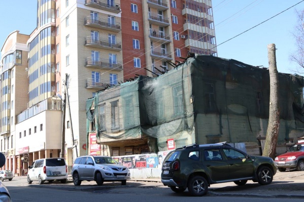 Здание признано аварийным и подлежащим реконструкции еще в 2013 году Здание признано аварийным и подлежащим реконструкции еще в 2013 году