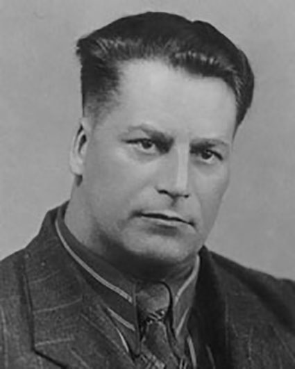 Это Борис Чернавин — вероятный прообраз одной из скульптур Это Борис Чернавин — вероятный прообраз одной из скульптур