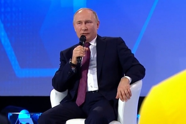 Президент выступил с лекцией перед школьниками Президент выступил с лекцией перед школьниками