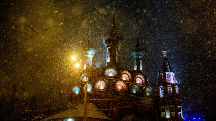 Встряхнули волшебный шар: 15 фото утреннего снежного Ярославля